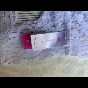 No boundaries white lace thong